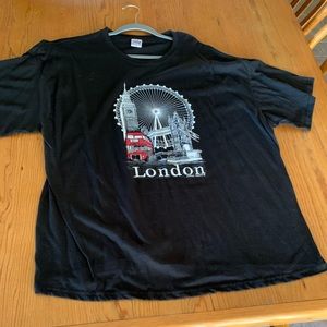 New tee shirt black, london scene